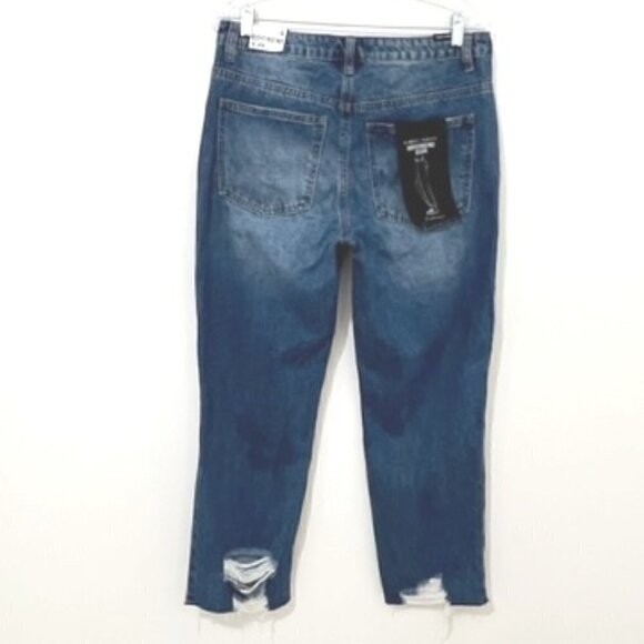 Almost Famous Juniors' Ripped High Rise Raw-Hem Skinny Boyfriend Jeans - Picture 5 of 6